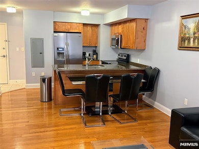 411 E Brinkerhoff Ave unit 109, Palisades Park, NJ 07650 - photo 5