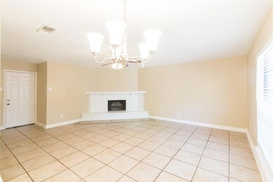7427 Sandhurst Ln N, North Richland Hills, TX 76182 - photo 2
