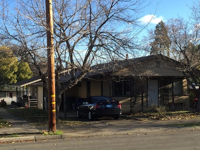 831 West St, Redding, CA 96001 - photo 2