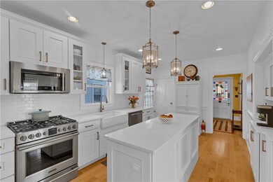 41 Jackson Ave, Riverside, RI 02915 - photo 3