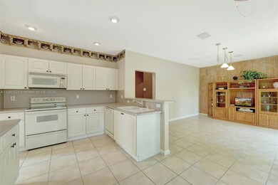 14143 N Cypress Cove Cir, Davie, FL 33325 - photo 5