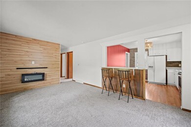 2507 E 24th St, Des Moines, IA 50317 - photo 2