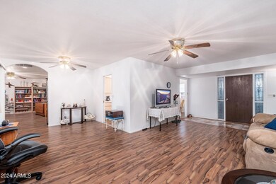 10343 W Caron Dr, Sun City, AZ 85351 - photo 6