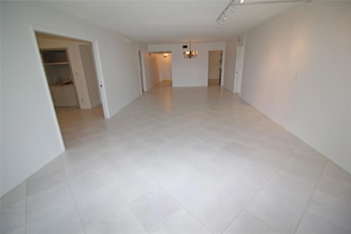 802 Cypress Grove Ln unit 309, Pompano Beach, FL 33069 - photo 5