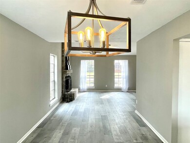 8822 Wind Side Dr, Houston, TX 77040 - photo 3