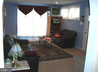 6907 Randolph Macon Dr, Alexandria, VA 22307 - photo 2