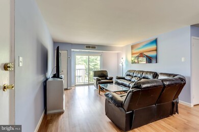 141 N Emory Dr unit 9, Sterling, VA 20164 - photo 6