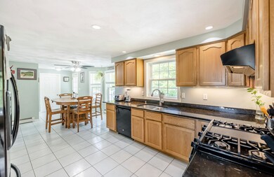 7 Nathans Way, Salem, NH 03079 - photo 3