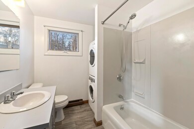 22 Pier Road-A-Bathroom