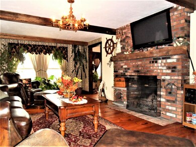 215 Elm St, Blackstone, MA 01504 - photo 6