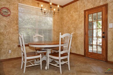 4917 Hallye Ln, Tyler, TX 75703 - photo 5