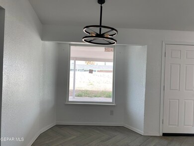 334 Lomaland Dr, El Paso, TX 79907 - photo 4