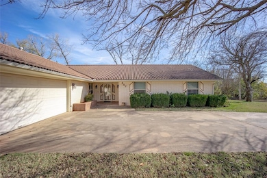 407 NE 8th St, Blanchard, OK 73010 - photo 4
