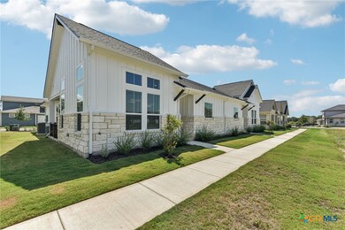 136 Stewart Dr unit 101, San Marcos, TX 78666 - photo 2