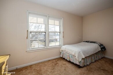 1864 Sycamore St, Des Plaines, IL 60018 - photo 2