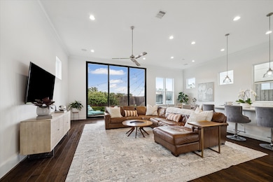 6122 Cottage Grove Lake Dr, Houston, TX 77007 - photo 2