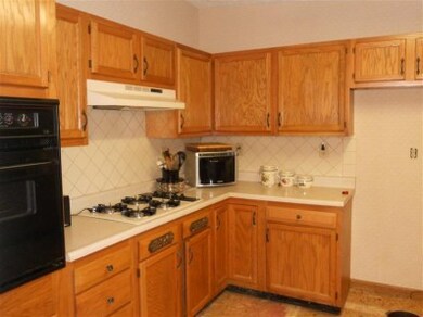 4075 N Andrea Dr, La Porte, IN 46350 - photo 3