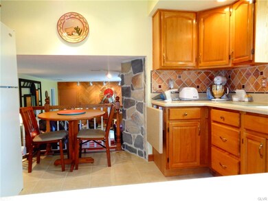 2223 Donovan Ct, Coplay, PA 18037 - photo 7