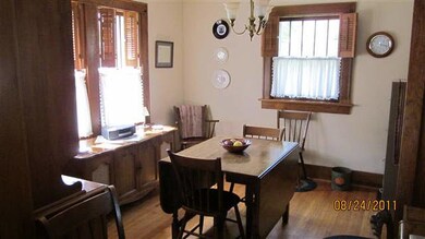 301 Pleasant St, Elkhart, IN 46514 - photo 5