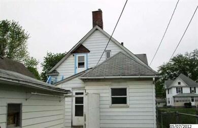 215 S Pine St, Davenport, IA 52802 - photo 3