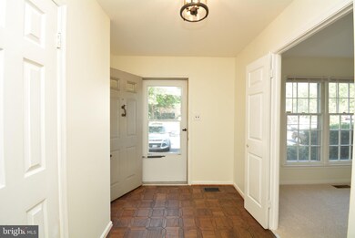 7378 Jiri Woods Ct, Springfield, VA 22153 - photo 4