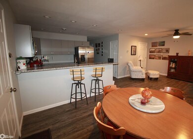 512 E Stuart St, Clarinda, IA 51632 - photo 3