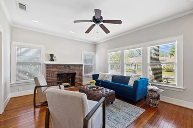 1020 W Gardner St, Houston, TX 77009 - photo 5