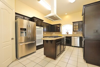 201 Oriole Ln, Laredo, TX 78045 - photo 6