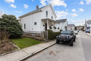 6 Lucas Ave, Newport, RI 02840 - photo 3