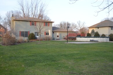 775 Michael Dr, Morris, IL 60450 - photo 7