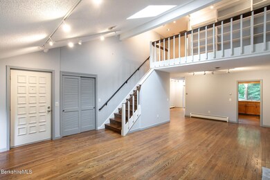 5 Wexford Ct unit 29, Lenox, MA 01240 - photo 2