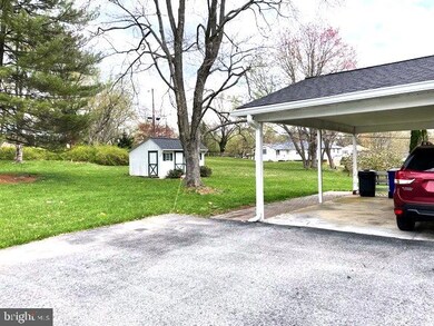 10608 Graeloch Ct, Laurel, MD 20723 - photo 4