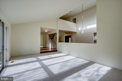 2516 Oakenshield Dr, Potomac, MD 20854 - photo 6