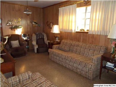 MAIN LEVEL DEN