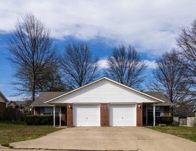 Centrally located in the heart of Rogers with supe