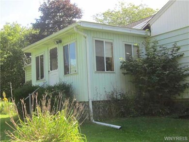 Exterior Back FLORIDA ROOM