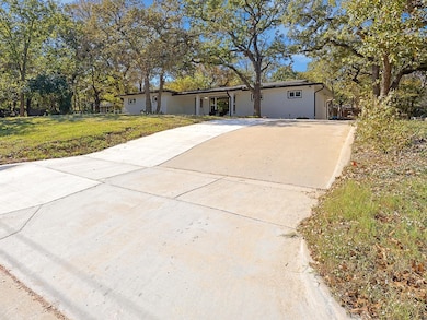 2104 Montclair Dr, Fort Worth, TX 76103 - photo 6