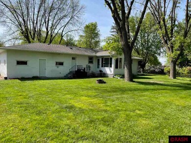 1622 Center St, New Ulm, MN 56073 - photo 7