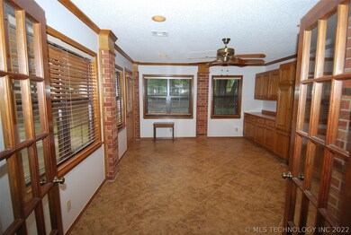 2316 Chapel Hill Ct, Bartlesville, OK 74006 - photo 7