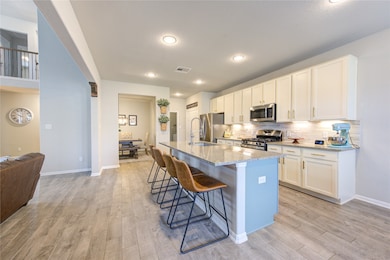Elegance and sophistication at its best! This kitc