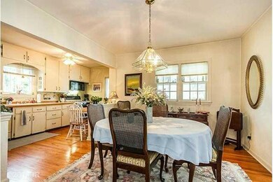 1048 65th St, Windsor Heights, IA 50324 - photo 5