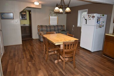 527 6th St, Jesup, IA 50648 - photo 7