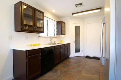 5645 W Frye Rd, Chandler, AZ 85226 - photo 2