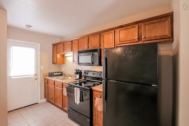 535 Lafayette Rd unit B2, Clarksville, TN 37042 - photo 2