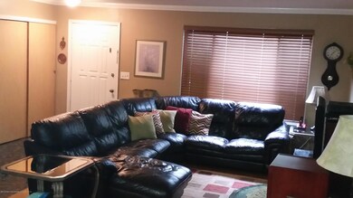 15 Hickory Ct unit 122, Staten Island, NY 10309 - photo 2