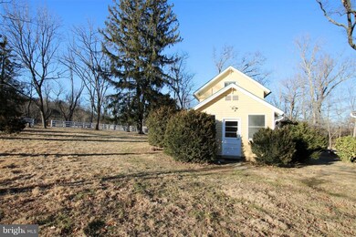 15563 Hillsboro Rd unit B, Purcellville, VA 20132 - photo 3