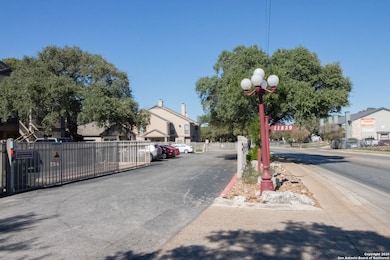 11839 Parliament St unit 122, San Antonio, TX 78216 - photo 2