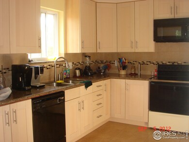 611 S Paris St, Aurora, CO 80012 - photo 2