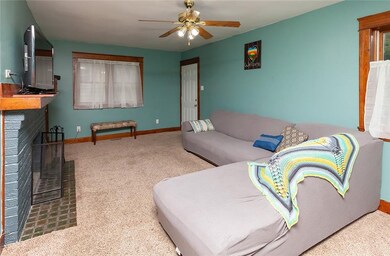 1827 13th St, Des Moines, IA 50314 - photo 4