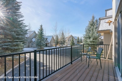 Huge South facing deck